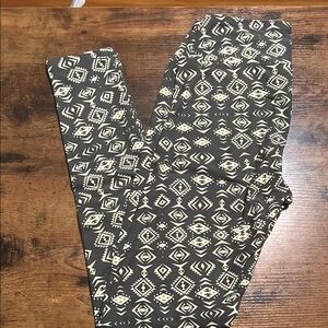 LuLaRoe Black and Cream Patterned Leggings